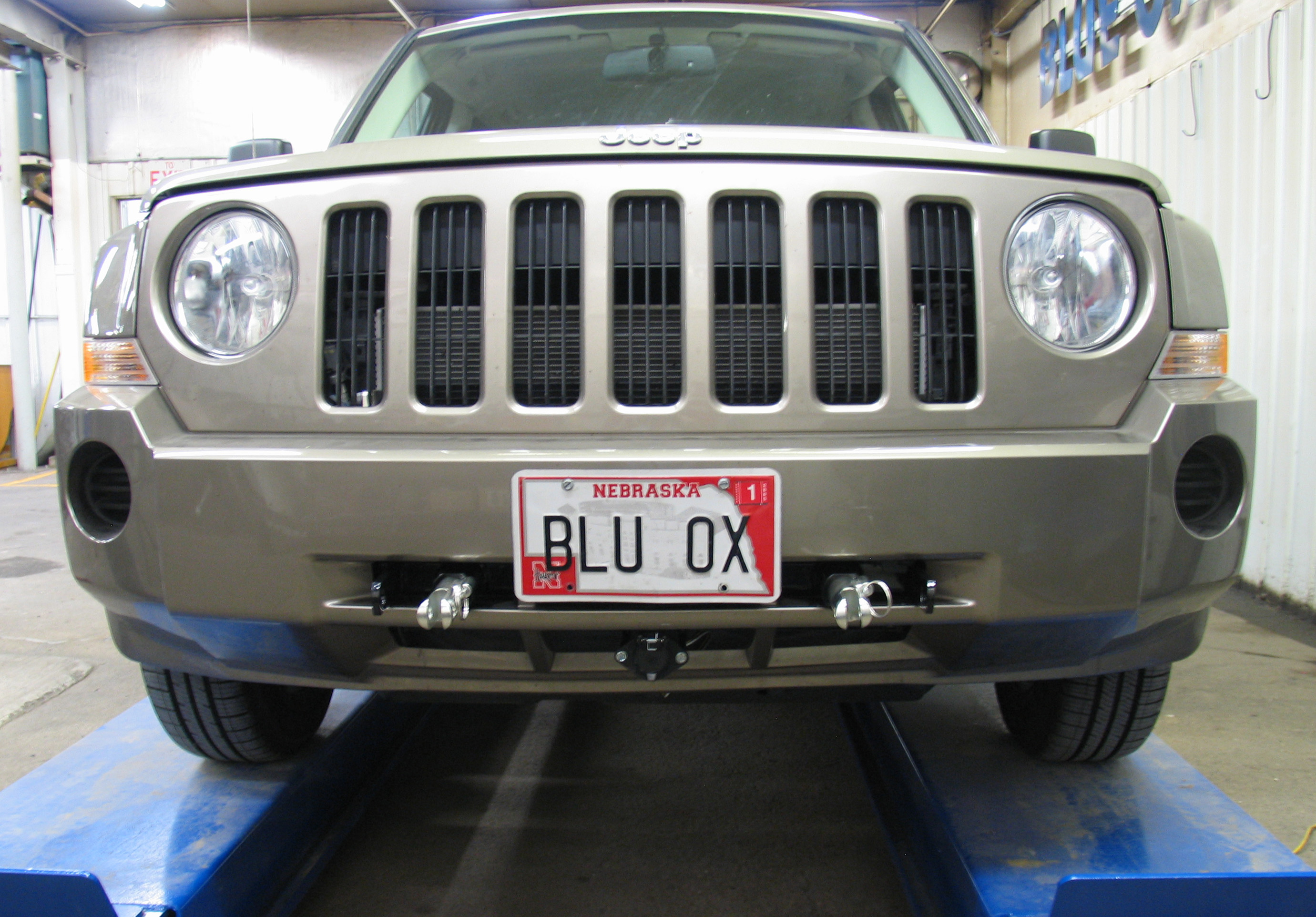 Blue Ox BX1127 - Tow Bar Base Plate, Black, Powder Coat