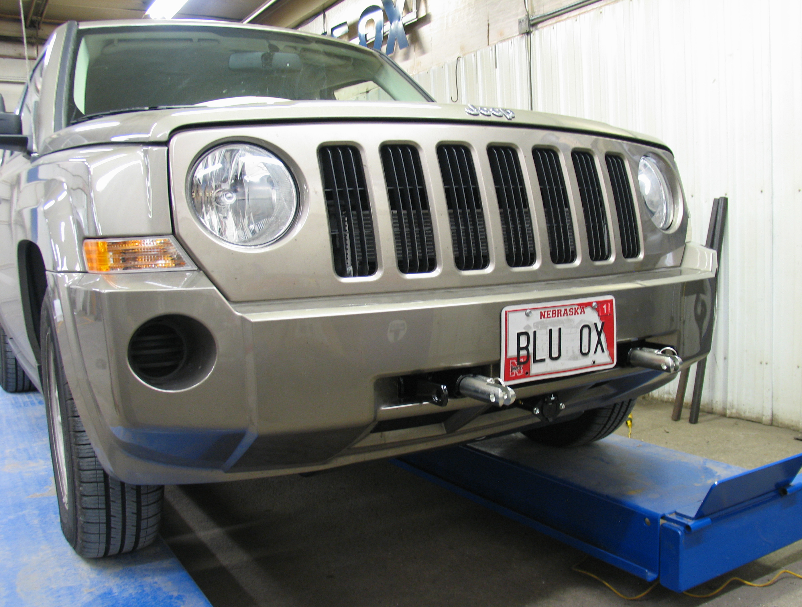 Blue Ox BX1127 - Tow Bar Base Plate, Black, Powder Coat