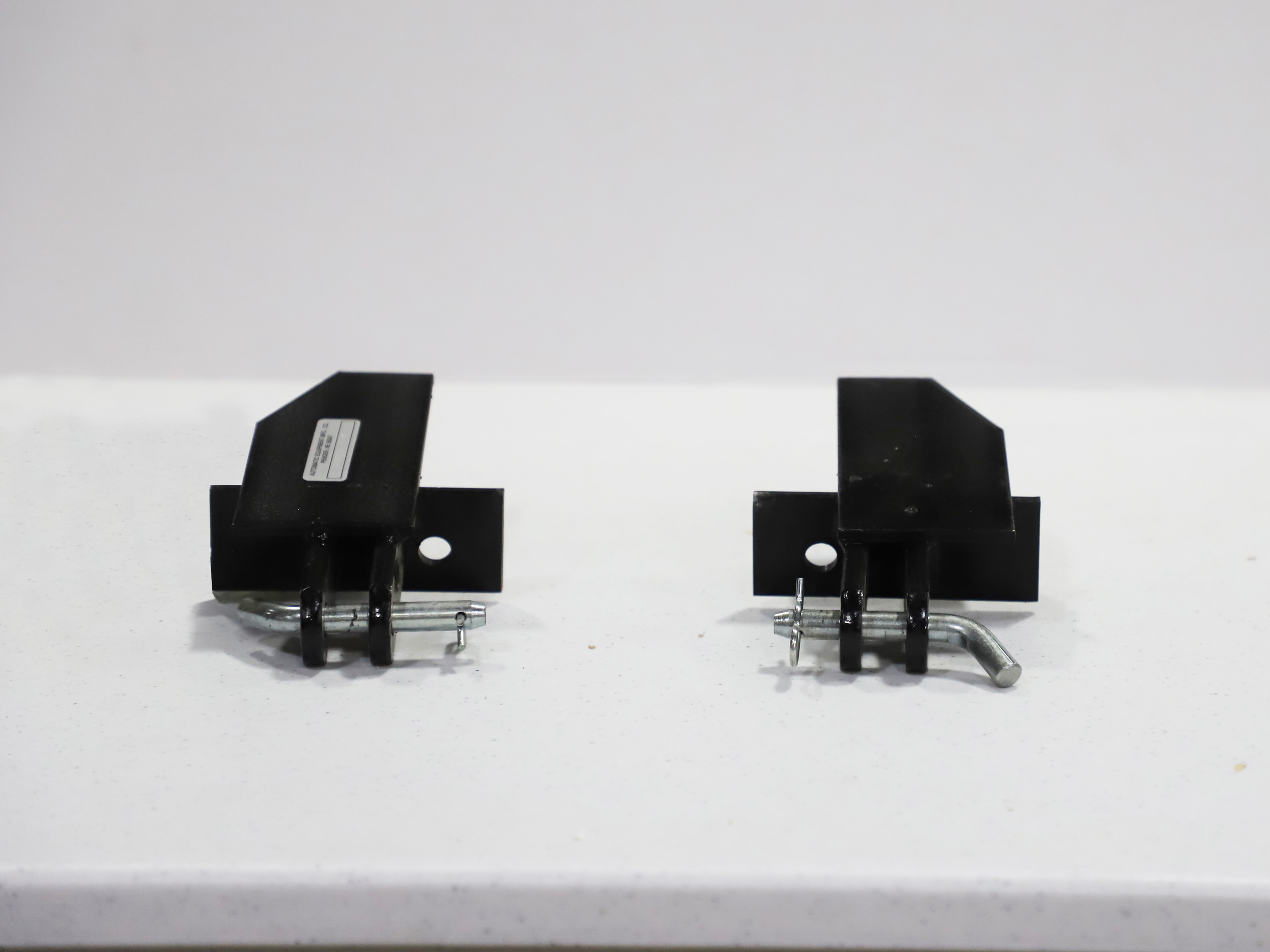 Blue Ox BX1602 - Tow Bar Base Plate, Black, Powder Coat