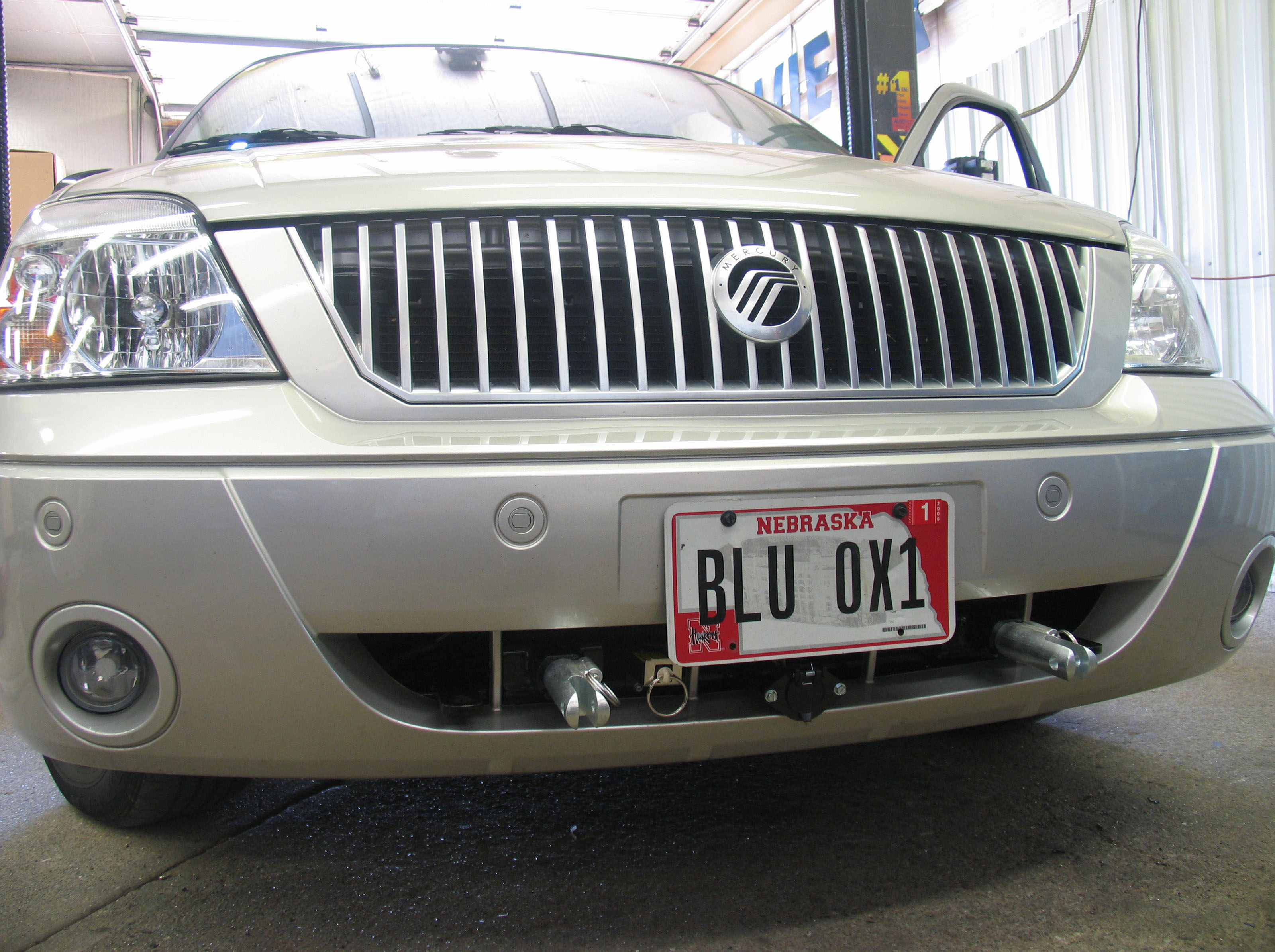 Blue Ox BX2185 - Tow Bar Base Plate, Black, Powder Coat