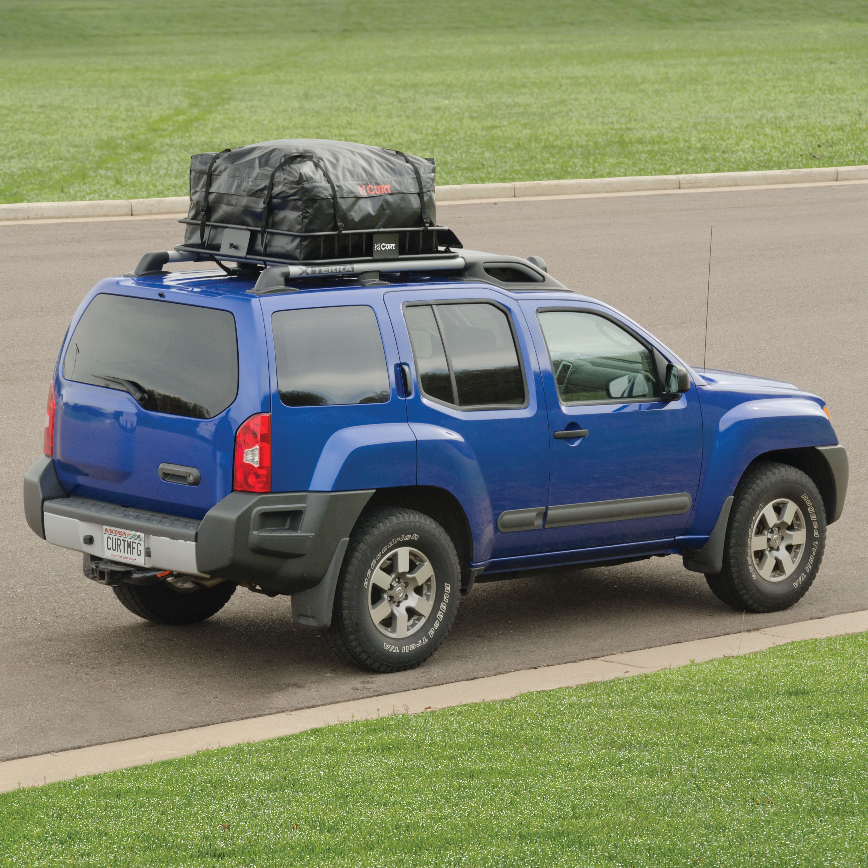 CURT 18220 - Roof Rack Cargo Bag, Black
