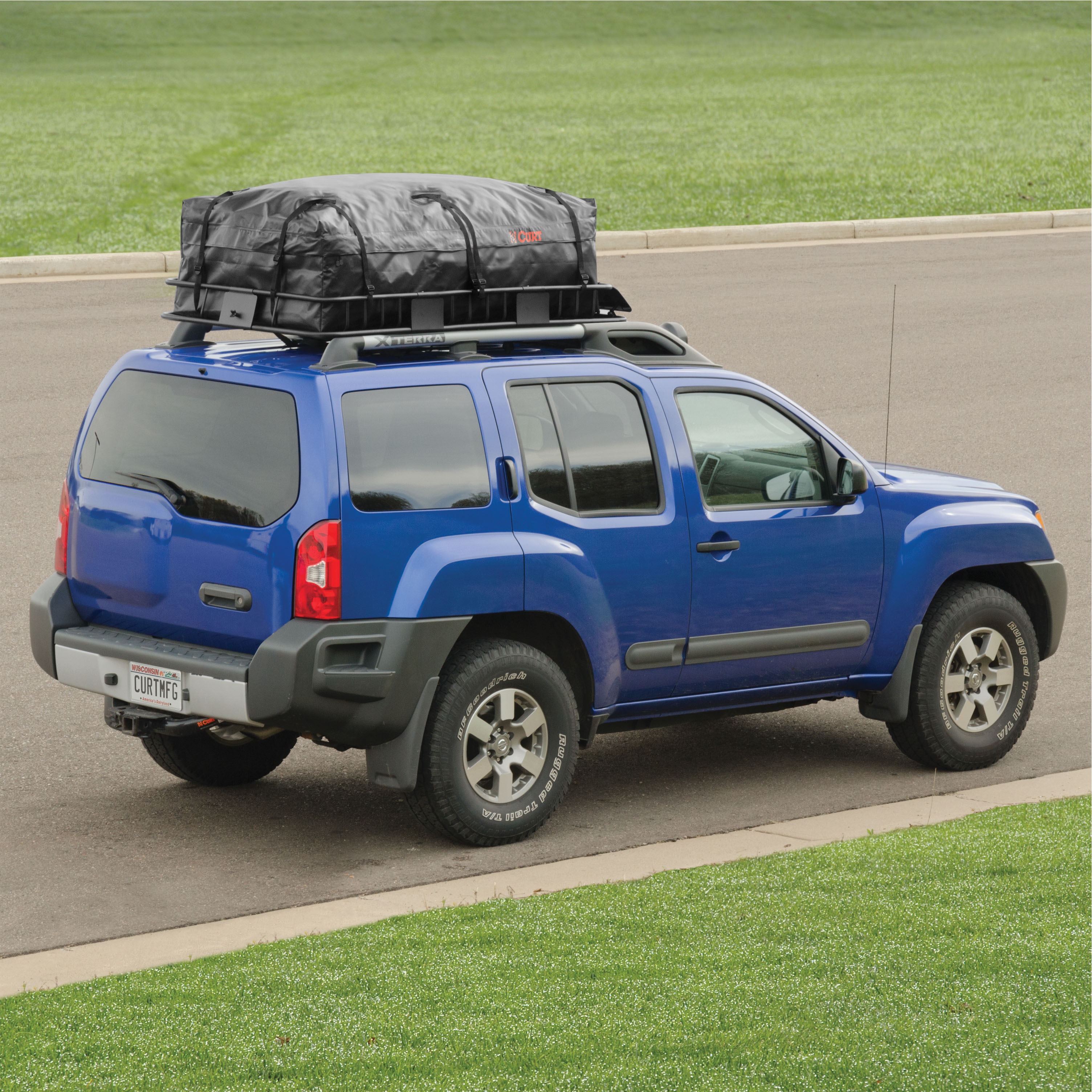 CURT 18221 - Roof Rack Cargo Bag, Black