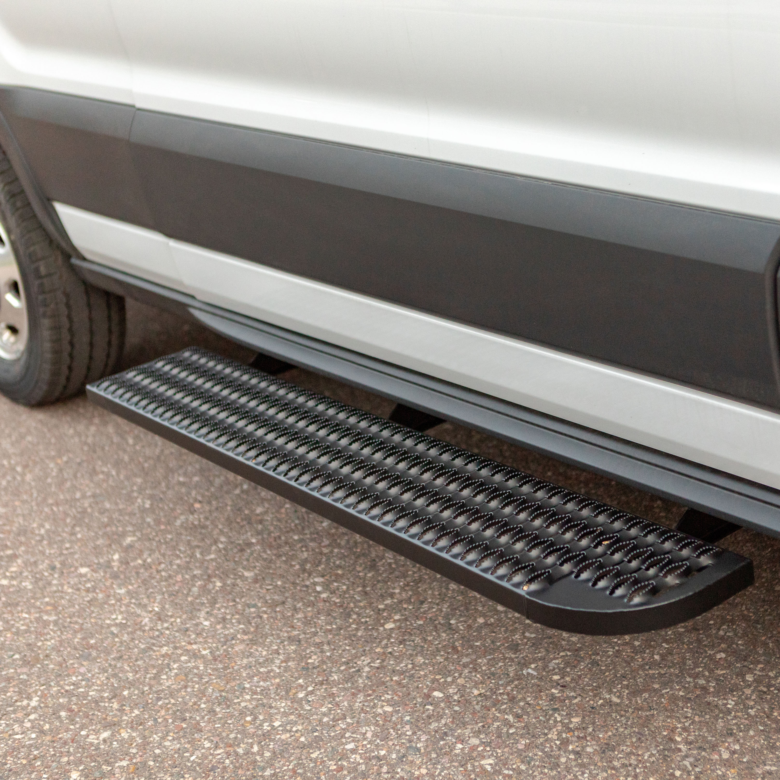 LUVERNE 495154 - Grip Step, Textured Black Powder Coat