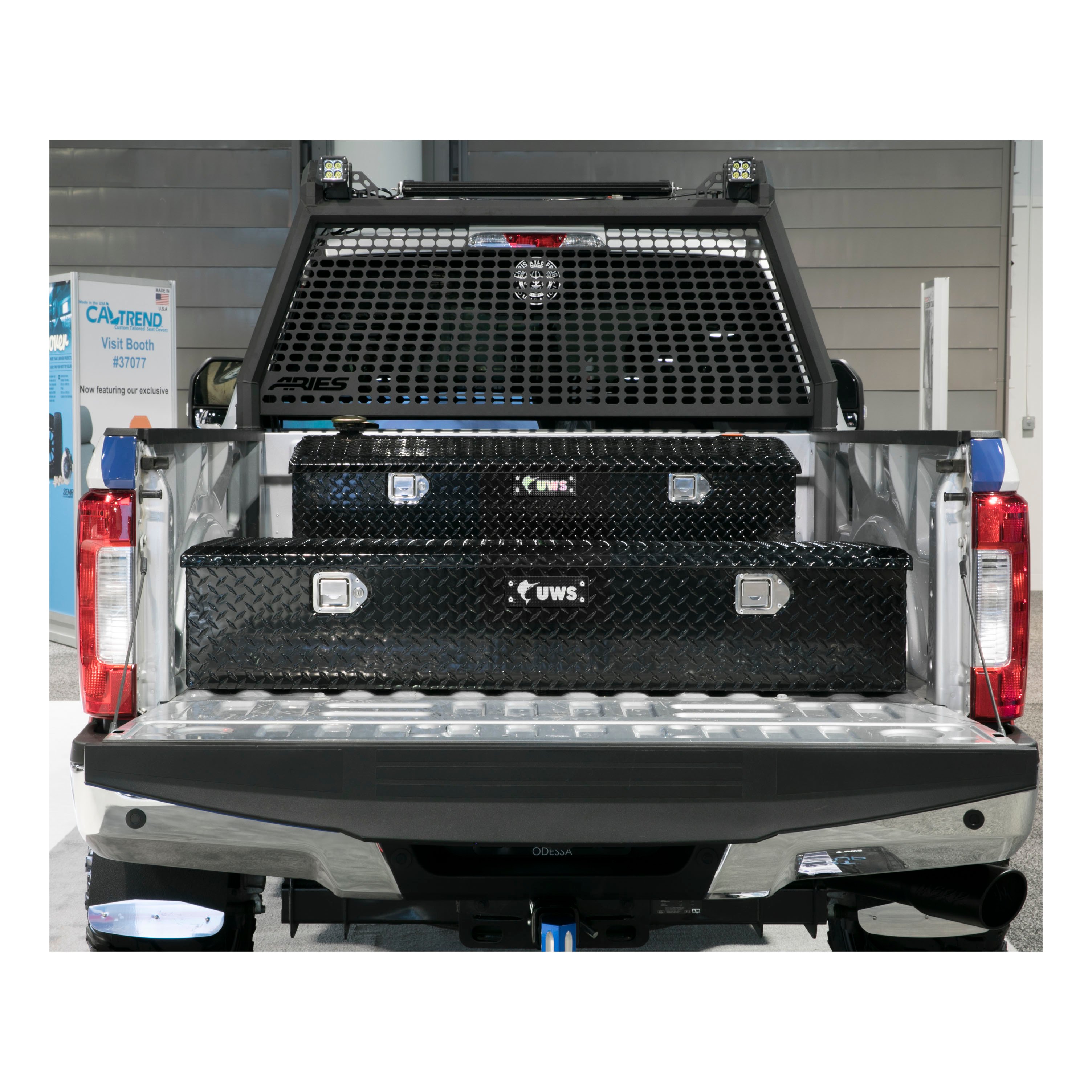 UWS FWB-58-BLK - 5th Wheel Tool Box, Gloss Black Powder Coat