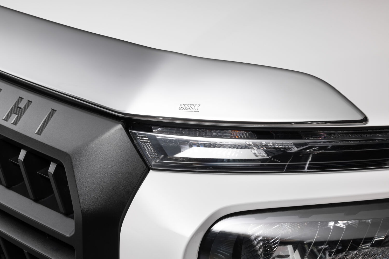 Husky Liners 2892236 - Aeroskin, Chrome, Modified Acrylic