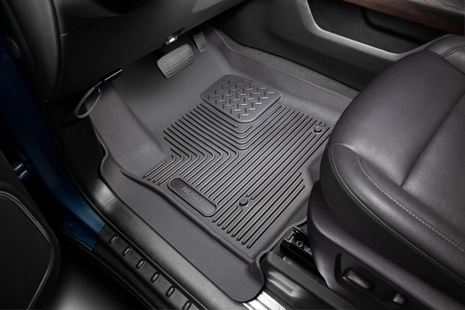 Husky Liners 94021 - WeatherBeater, Crew Cab, Black
