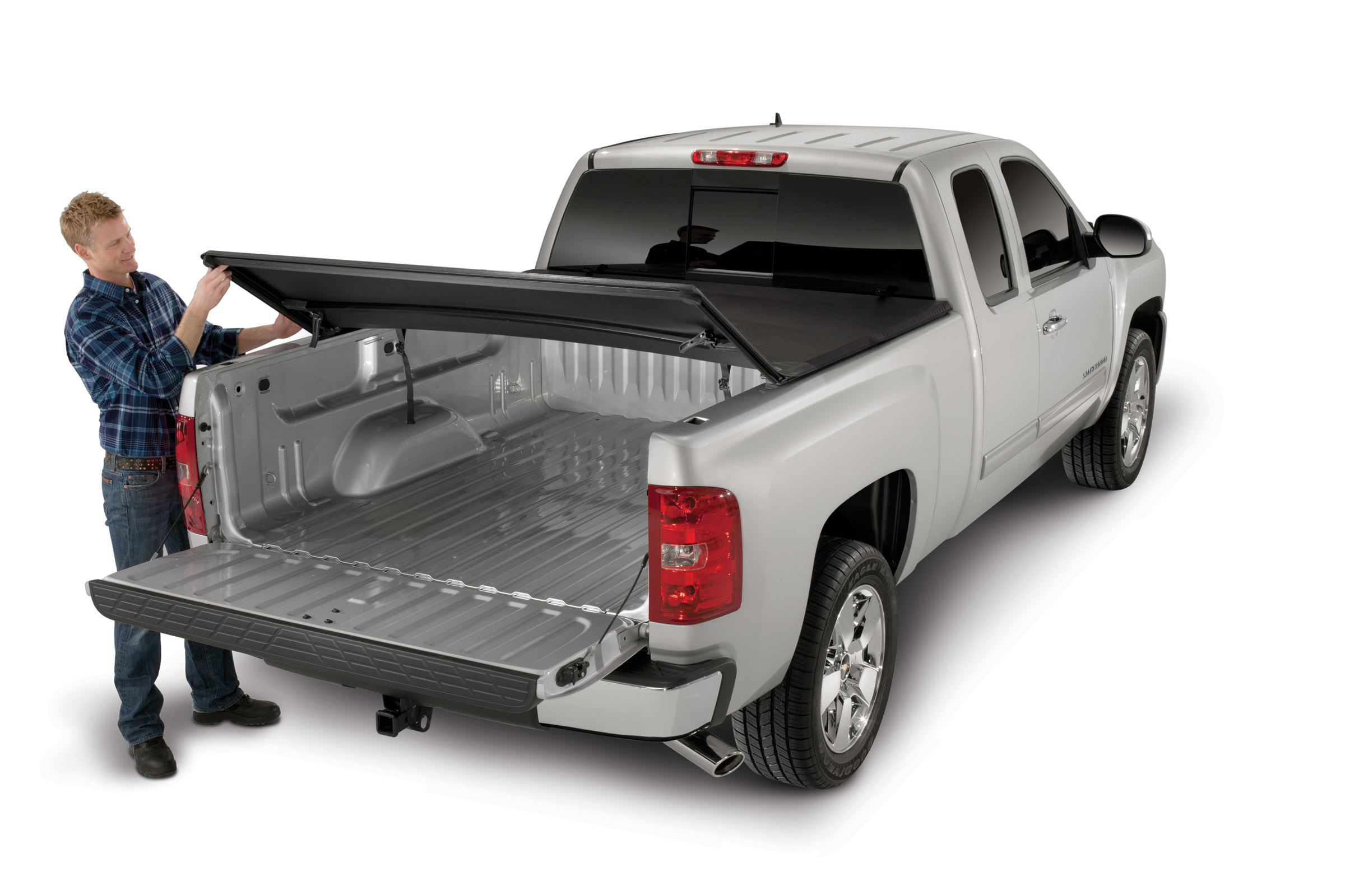 TrailFX TFX1008 - Folding Tonneau Cover, 6'6" Bed, Black