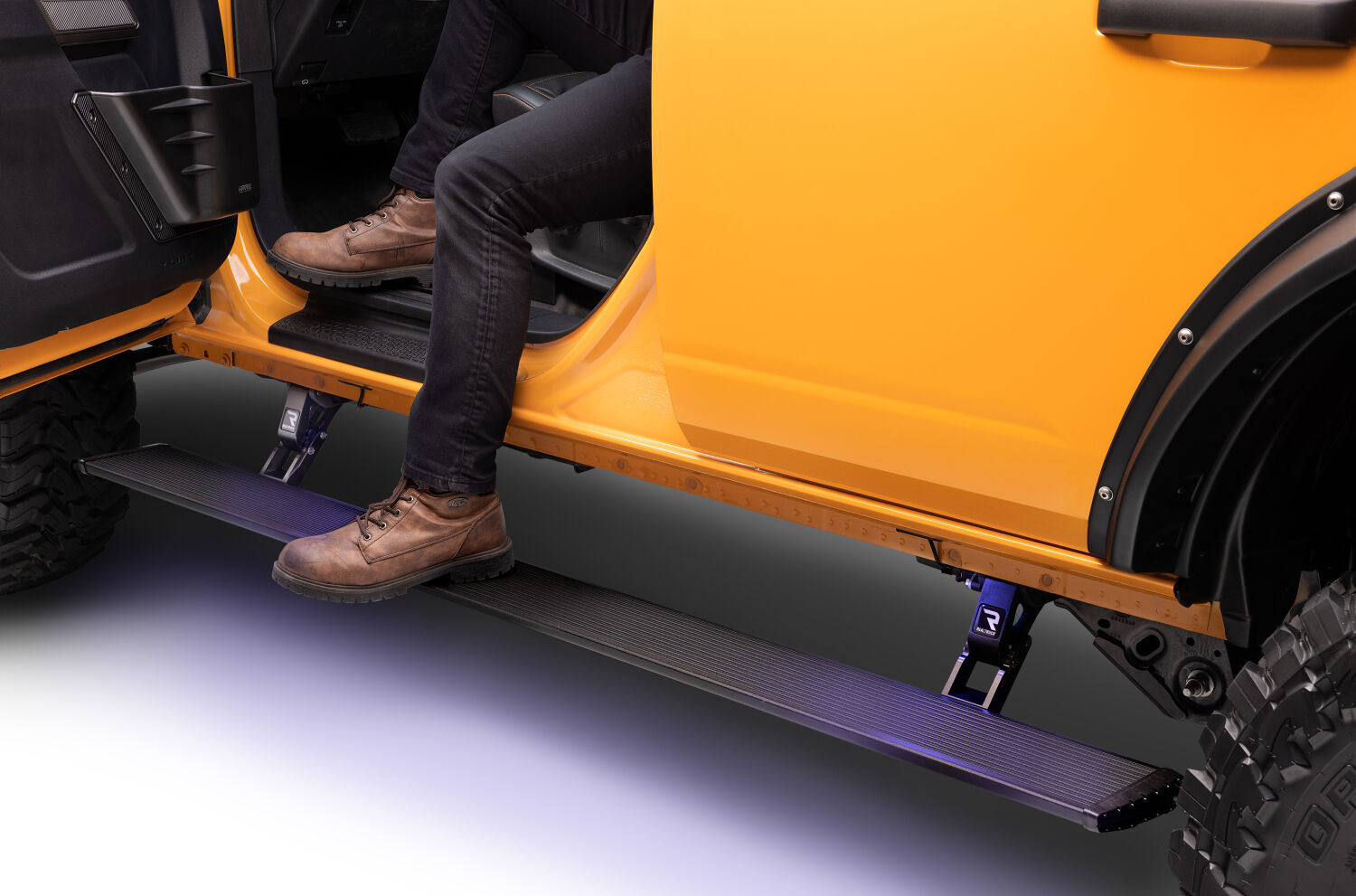 AMP Research 78140-01A - PowerStep Xtreme, Black