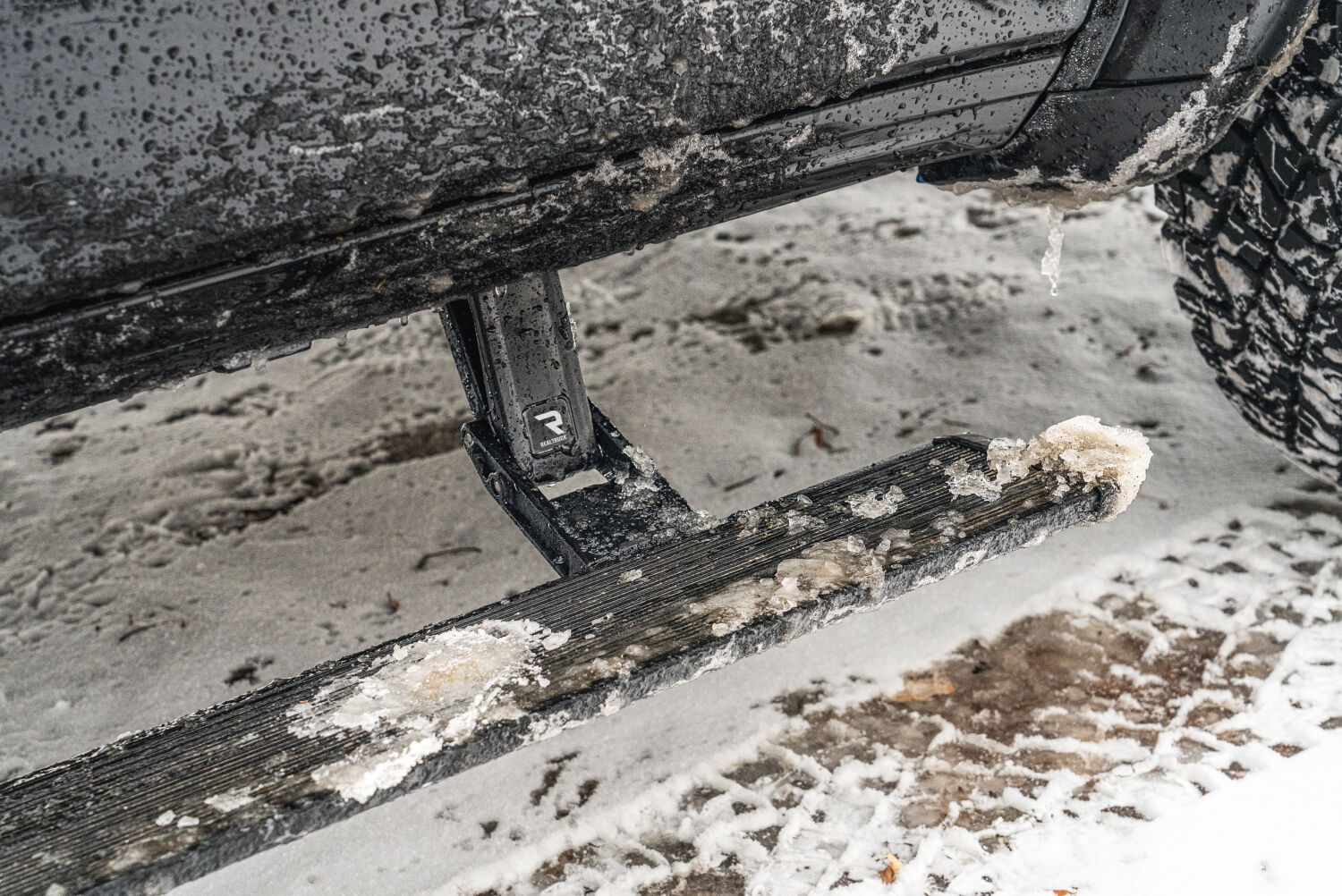 AMP Research 78240-01A - PowerStep Xtreme, Black