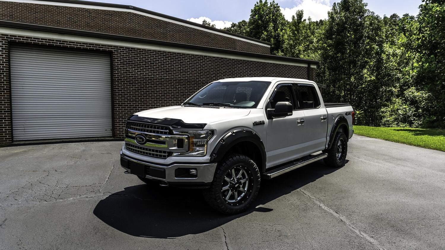 Auto Ventshade AVS 322096 - AVS Aeroskin Acrylic, Low Profile, Modified Acrylic