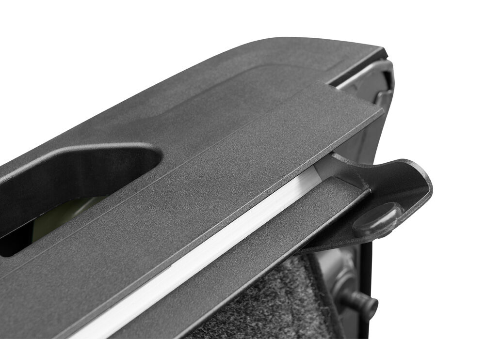BAK Revolver X4s corner rail locking system
