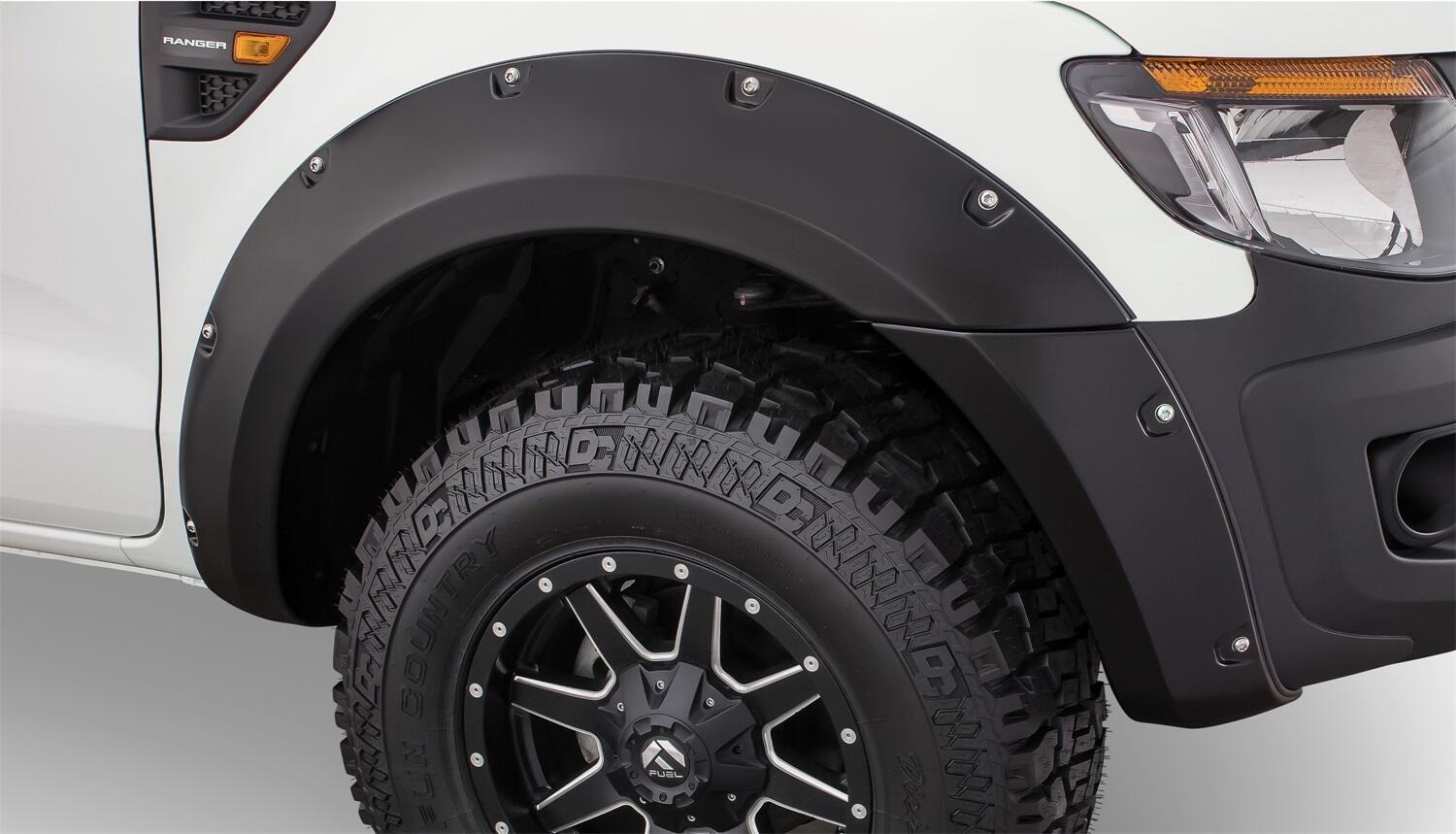 Bushwacker 20934-02 - Pocket Style Fender Flares, 4-Piece Set, Black
