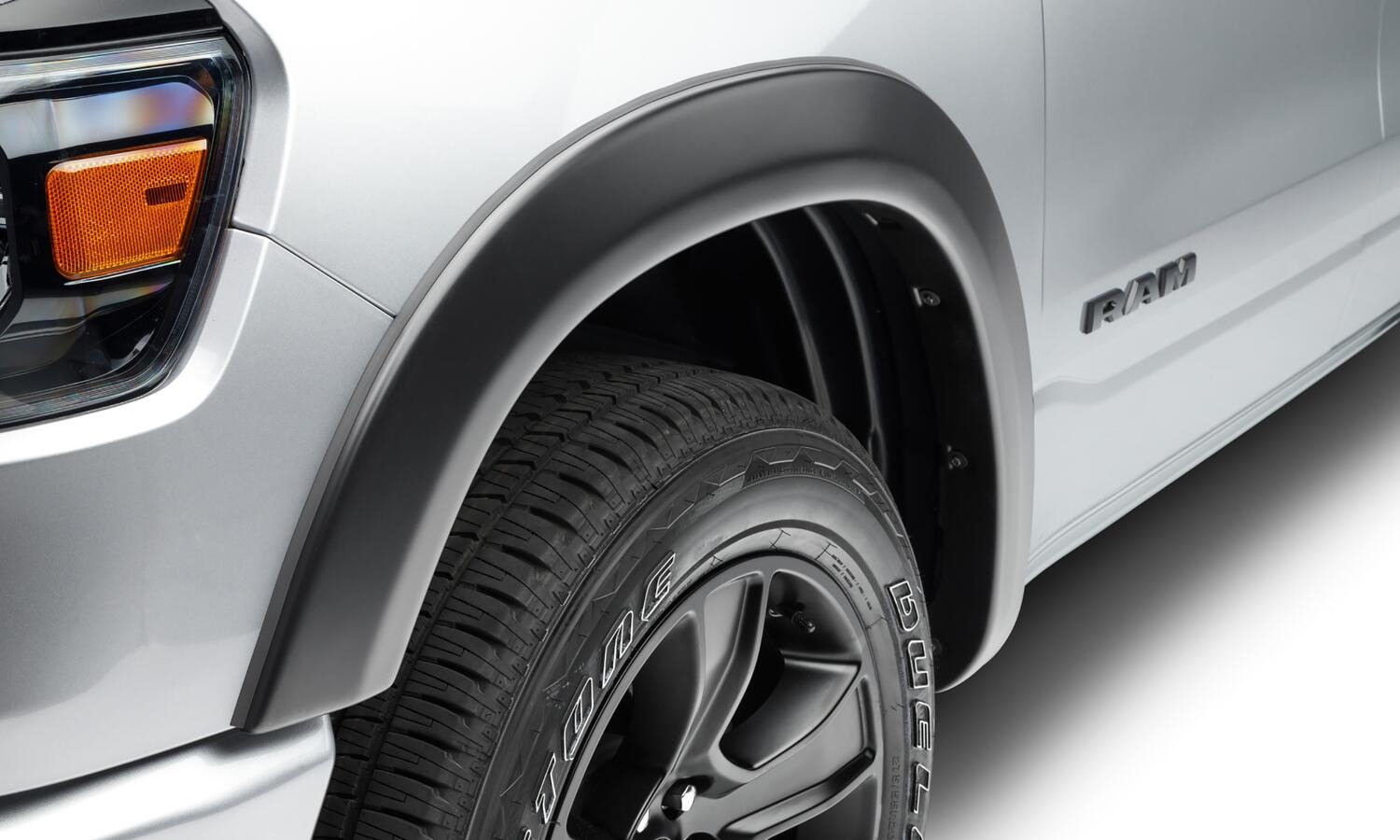 Bushwacker 50928-02 - OE Style Fender Flares, 4-Piece Set, Black