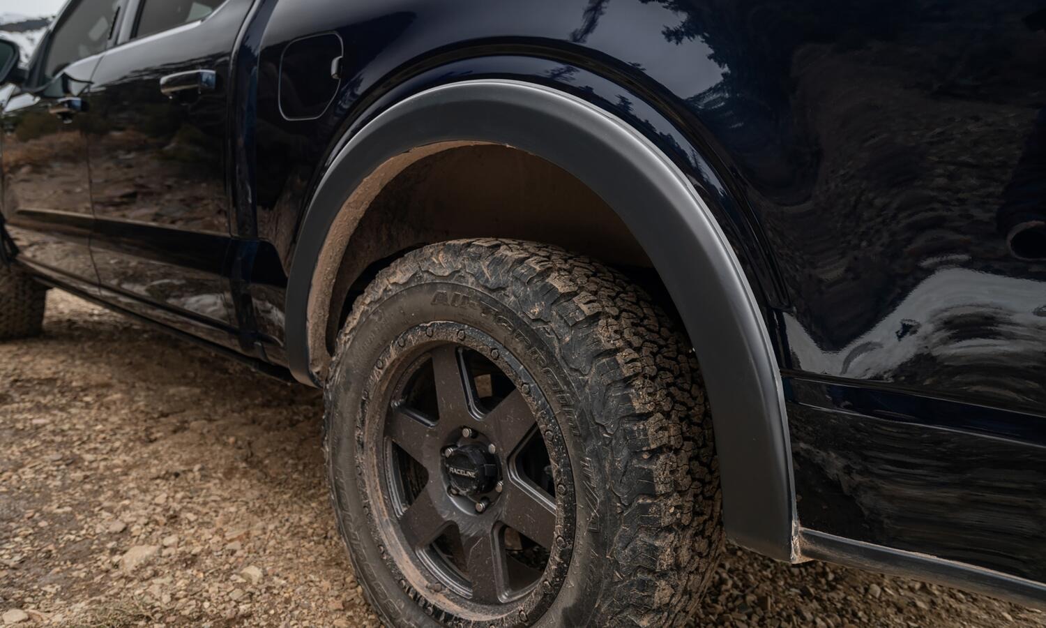 Bushwacker 20118-02 - OE Style Fender Flares, 2-Piece Rear, Black