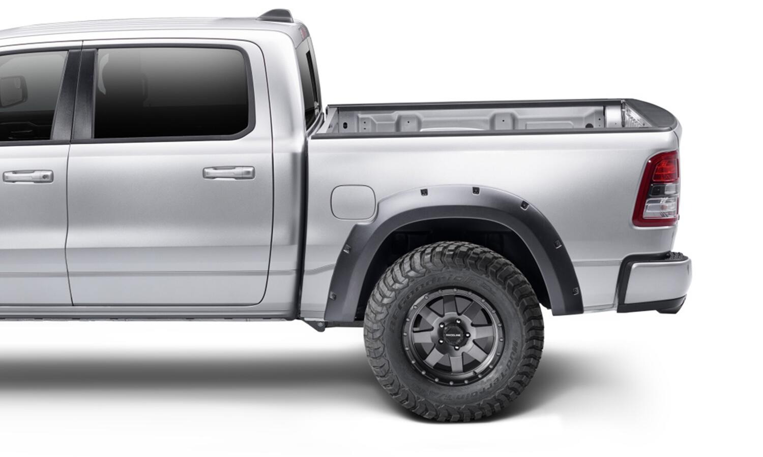 Bushwacker 58202-08 - Forge Fender Flares, 4-Piece Set, Black