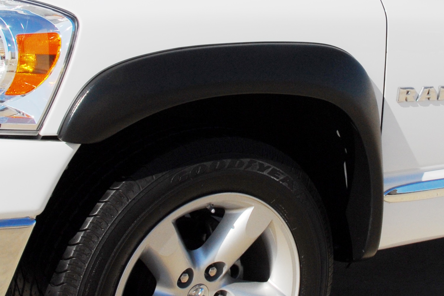 Lund EX203TA - EX-Extra Wide Fender Flares, 2-Piece Front, Fleetside