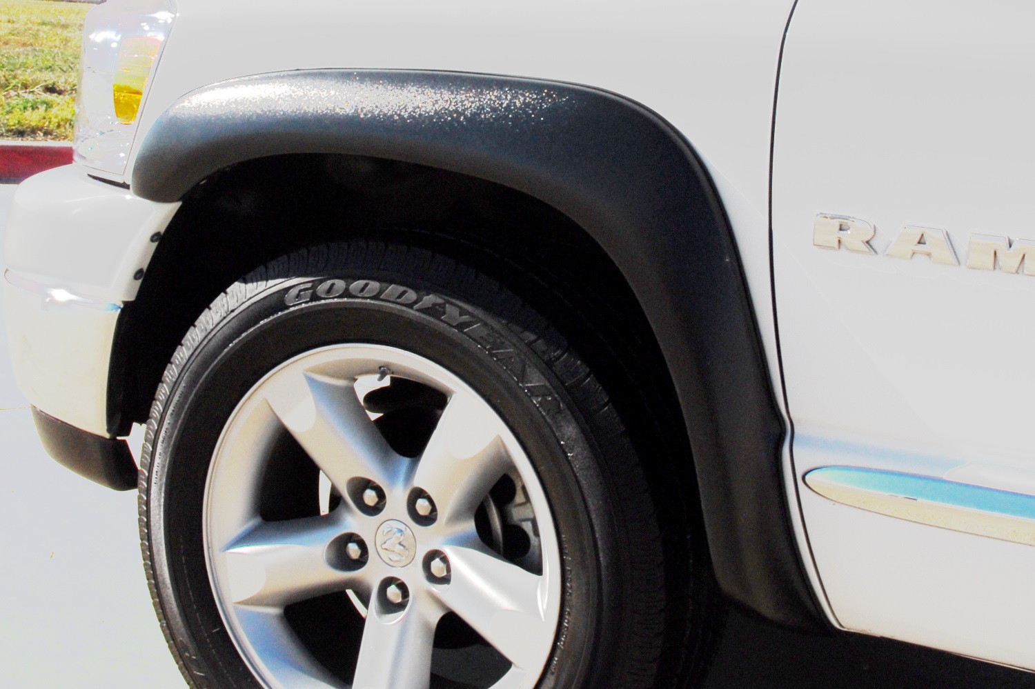 Lund EX203TA - EX-Extra Wide Fender Flares, 2-Piece Front, Fleetside