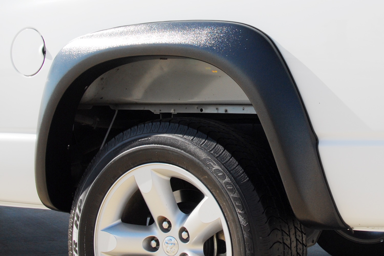 Lund EX203TB - EX-Extra Wide Fender Flares, 2-Piece Rear, Fleetside