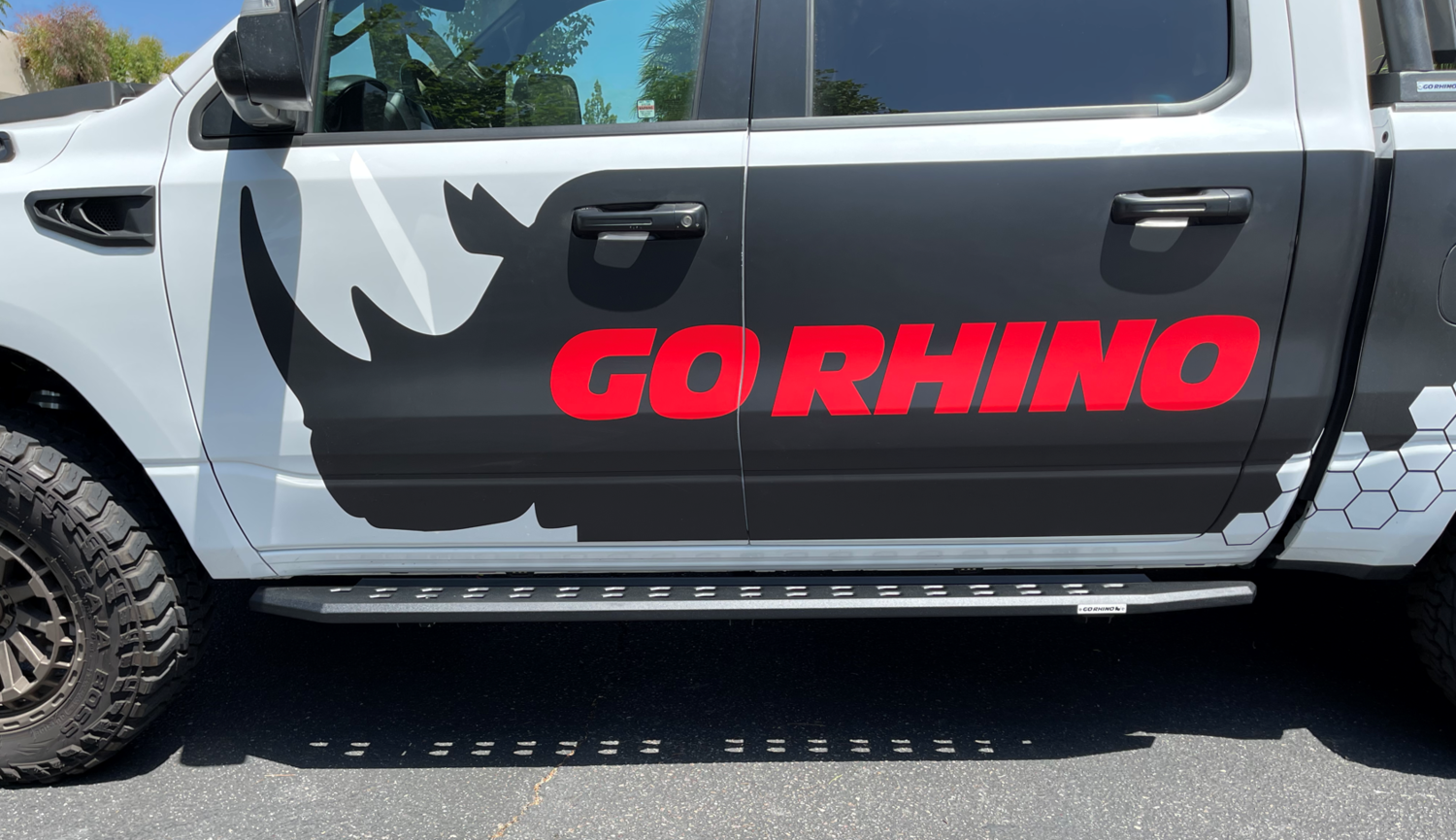 Go Rhino 69430687SPC - RB20 Running Boards, Crew Cab, Black