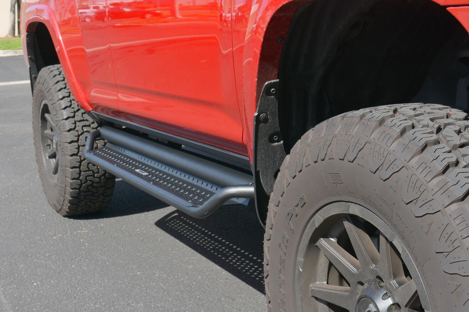 Go Rhino D14425T - Dominator Side Steps, Black, Powder Coated