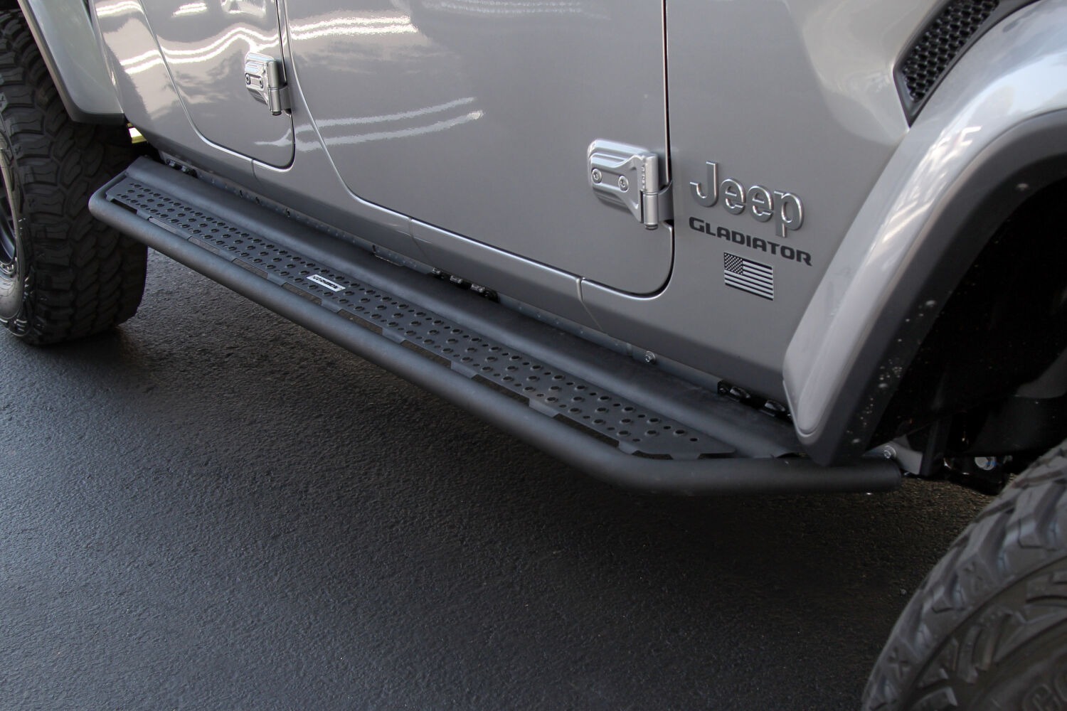 Go Rhino D64516T - Dominator D6 Drop Steps, Crew Cab, Black