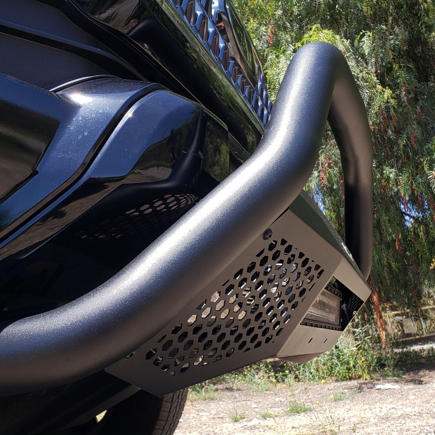 Go Rhino 55411T - RC4 LR Bull Bar, Black, Steel