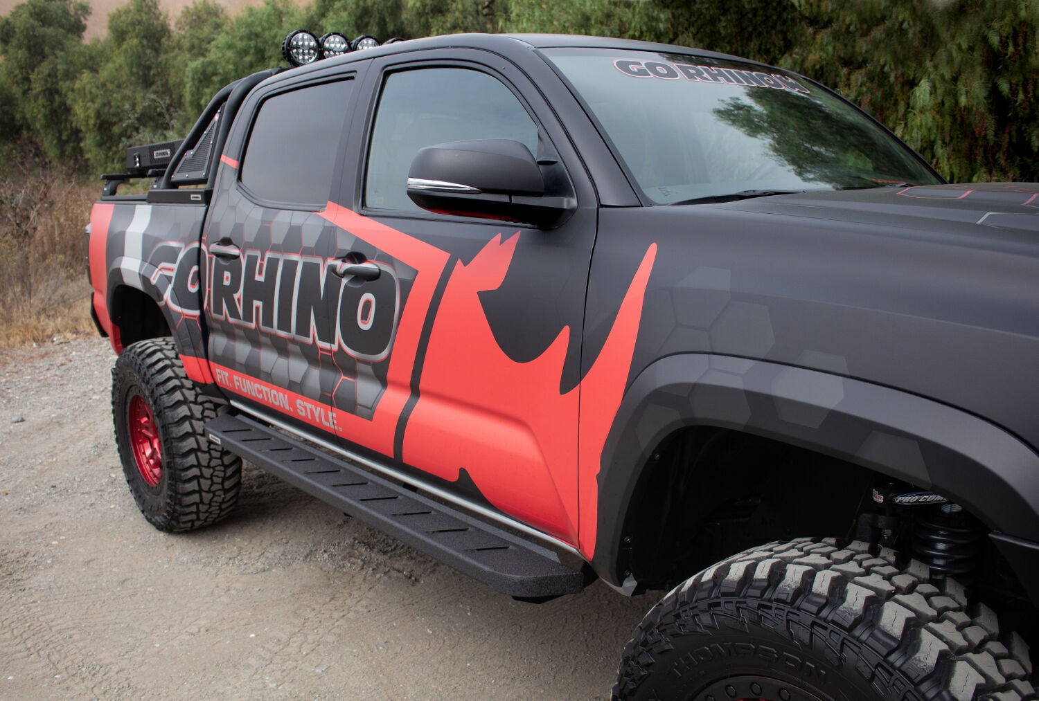 Go Rhino 63442987T - RB10 Running Boards, Crew Cab, Black