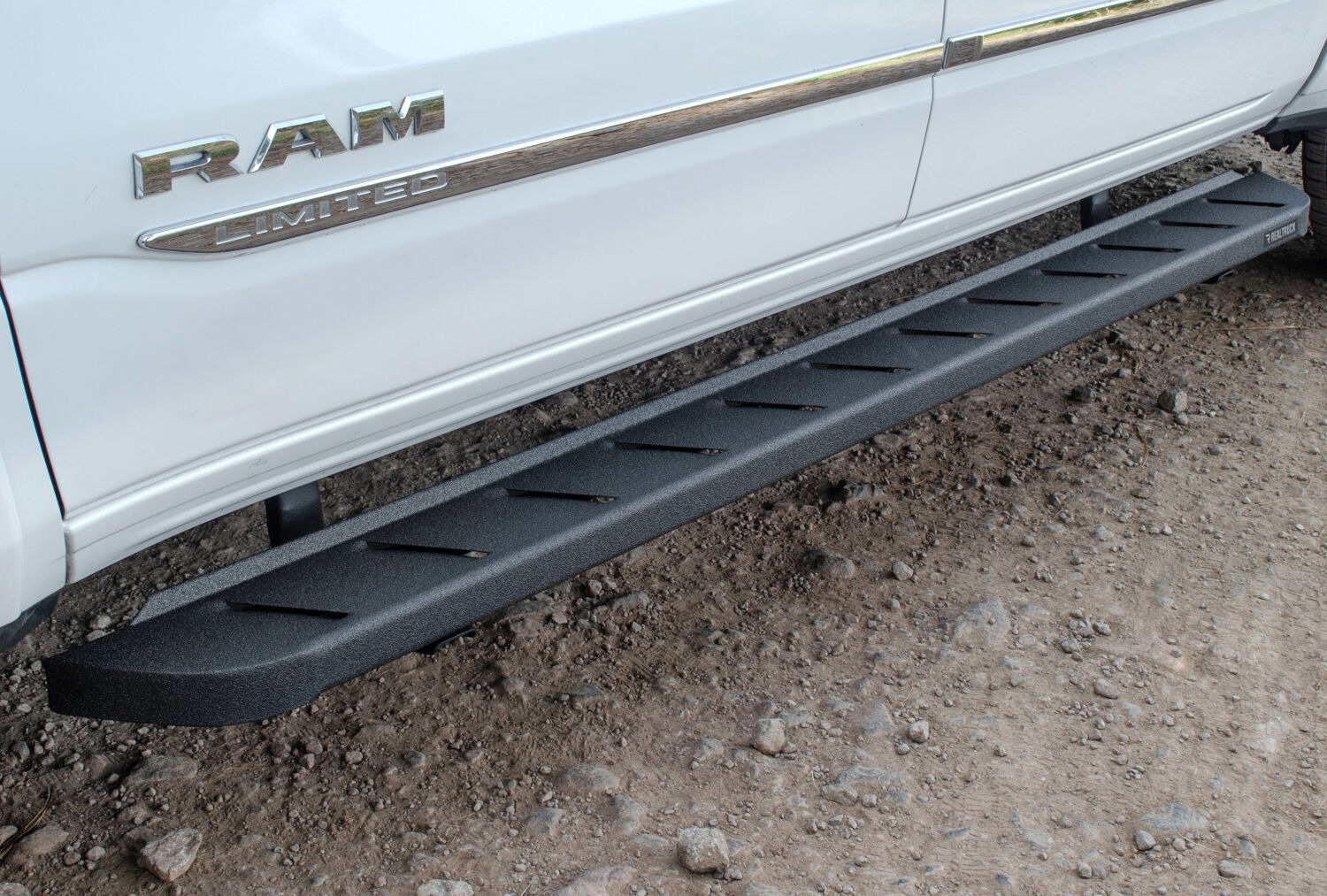 Go Rhino 63430680T - RB10 Running Boards, Extended Cab, Black