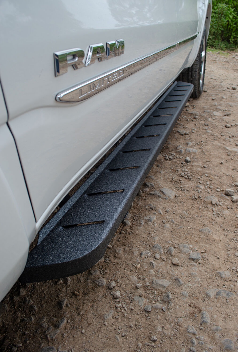 Go Rhino 63430680T - RB10 Running Boards, Extended Cab, Black