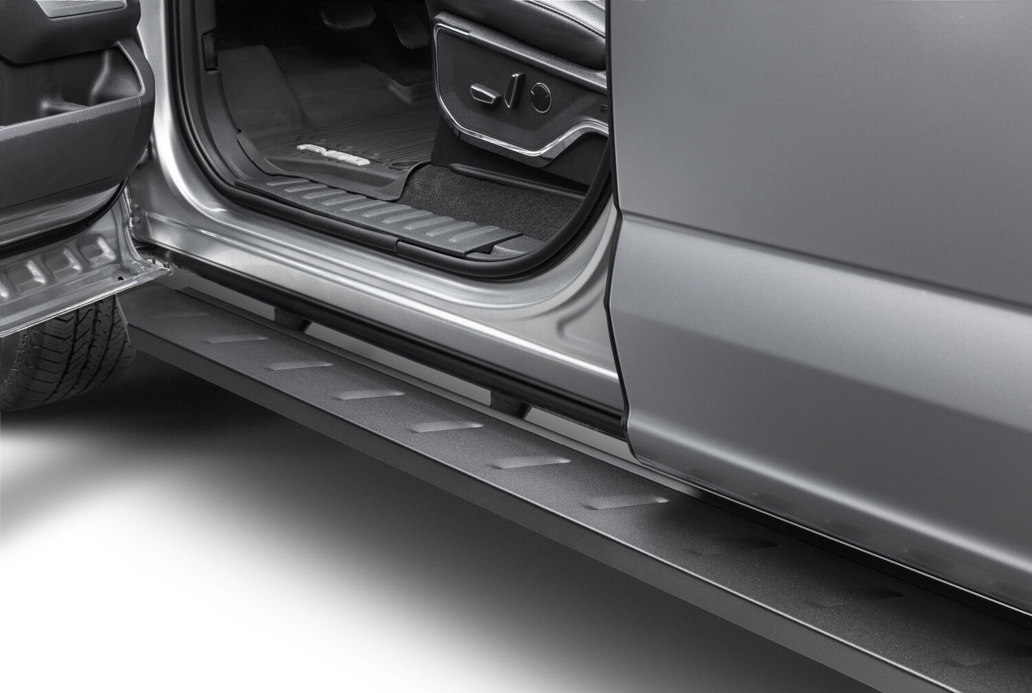 Go Rhino 63415587PC - RB10 Running Boards, Crew Cab, Black