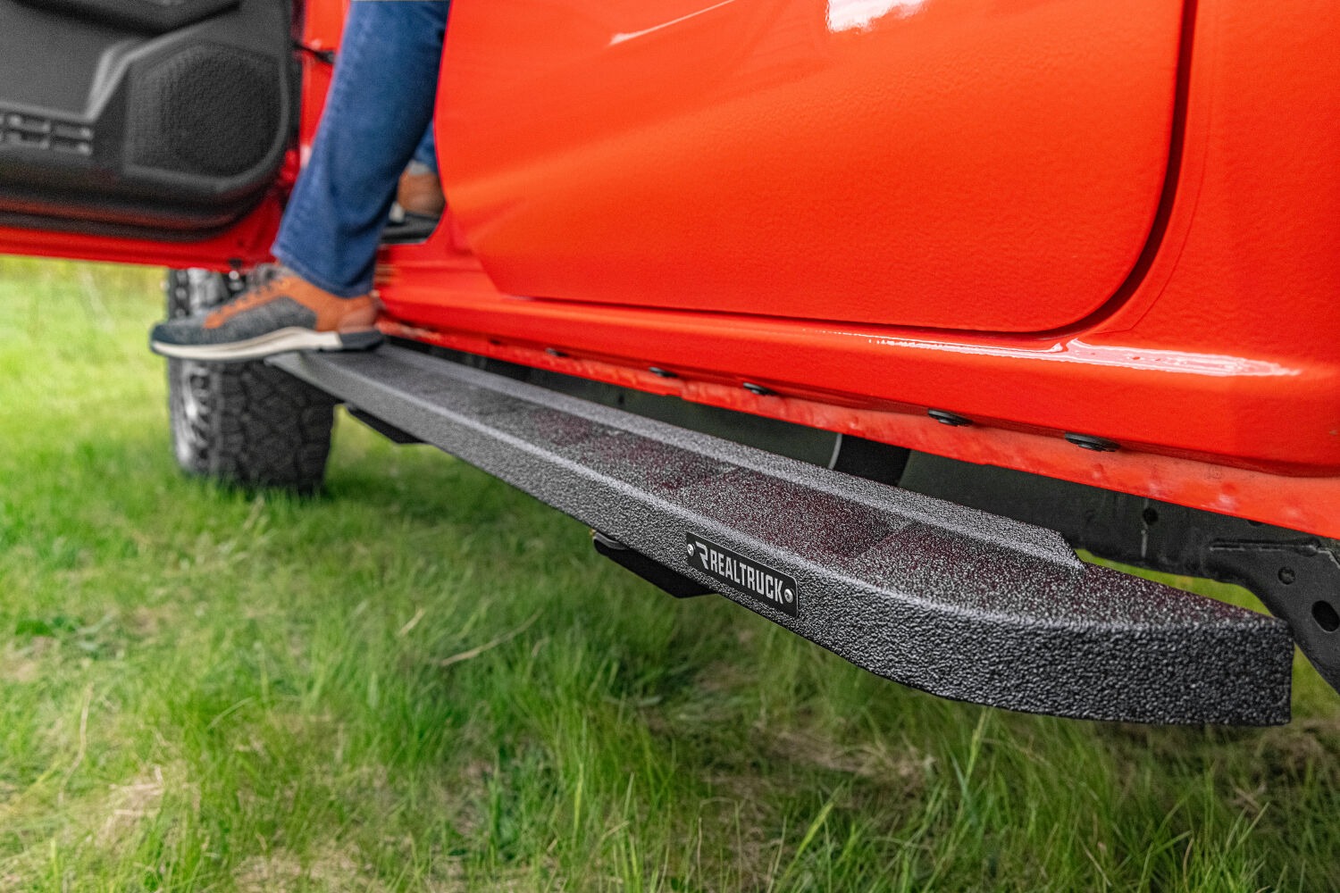 Go Rhino 63443280ST - RB10 Running Boards, Crew Cab, Black