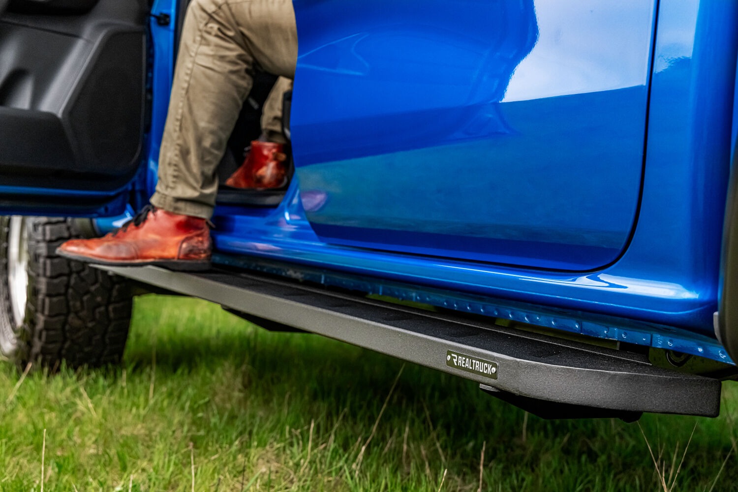 Go Rhino 63036880PC - RB10 Running Boards, Crew Cab, Black