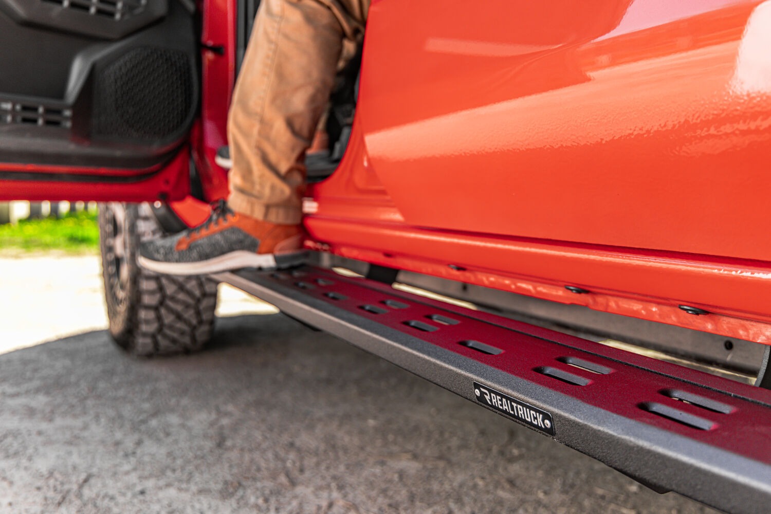 Go Rhino 69443280ST - RB20 Running Boards, Crew Cab, Black