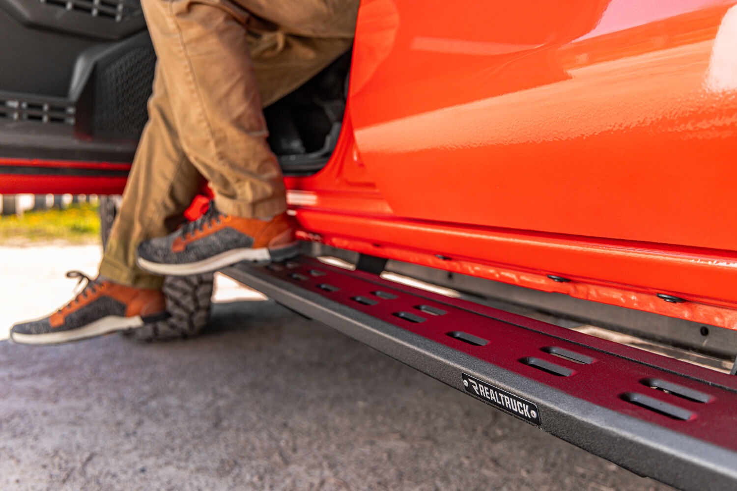 Go Rhino 69443280ST - RB20 Running Boards, Crew Cab, Black
