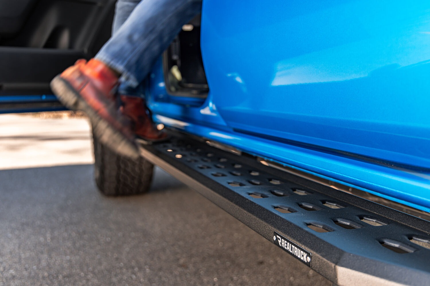 Go Rhino 69036880PC - RB20 Running Boards, Crew Cab, Black