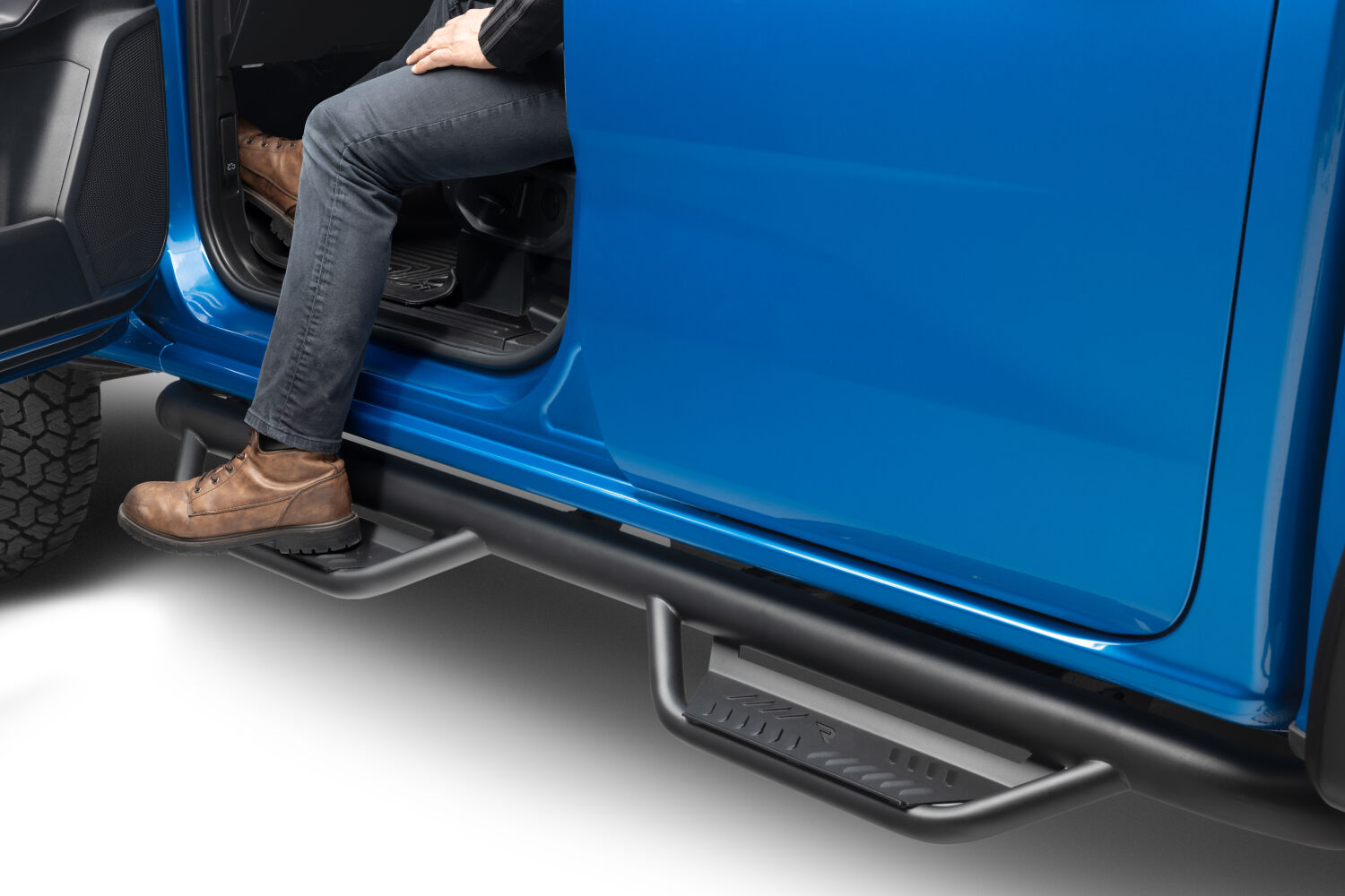 N-Fab HPF1981CC-TX - Podium Steps, Crew Cab, Textured Black