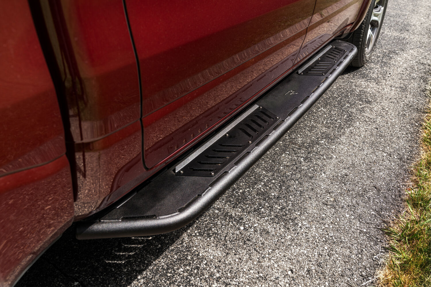N-Fab NBD19CC-TX - Roan Running Boards, Crew Cab, Textured Black
