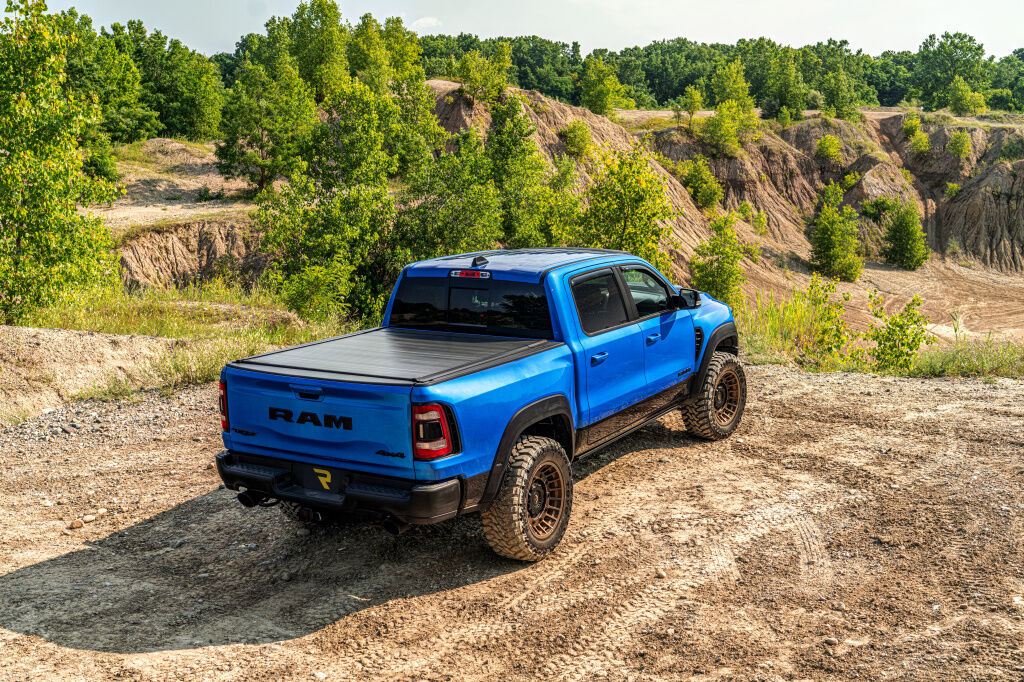 Retrax 30245 - Retrax IX, 6'4" Bed, Matte Black