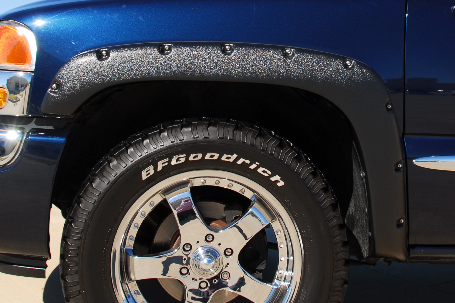 Lund RX103SA - RX-Rivet Style Fender Flares, 2-Piece Front, Fleetside