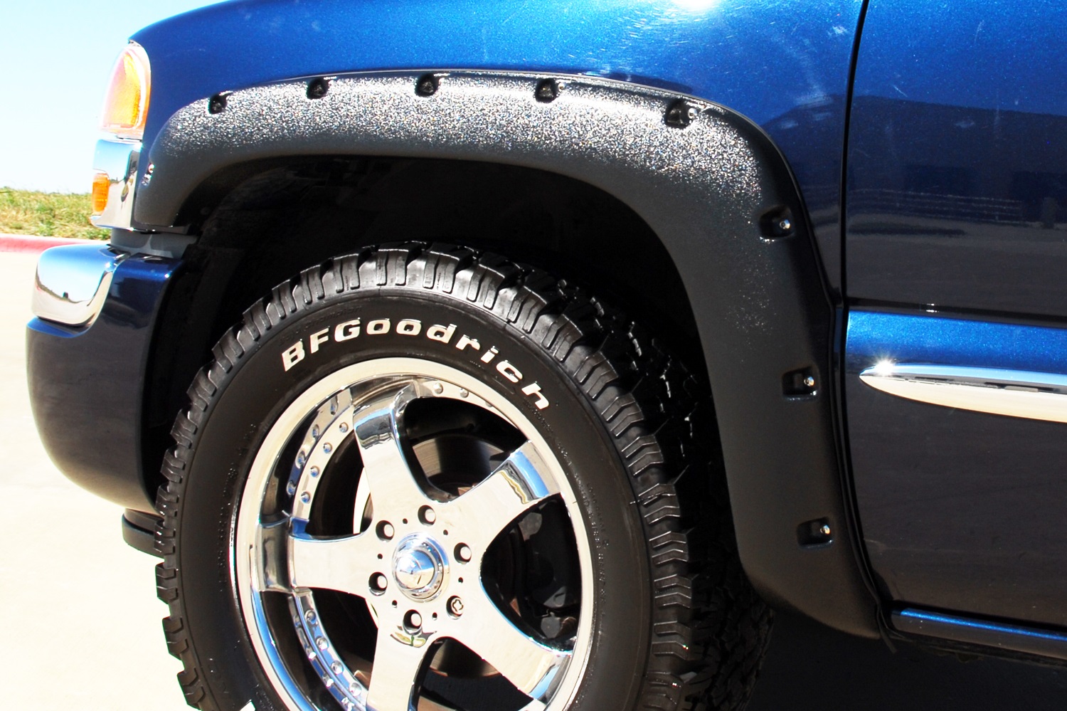 Lund RX103SA - RX-Rivet Style Fender Flares, 2-Piece Front, Fleetside