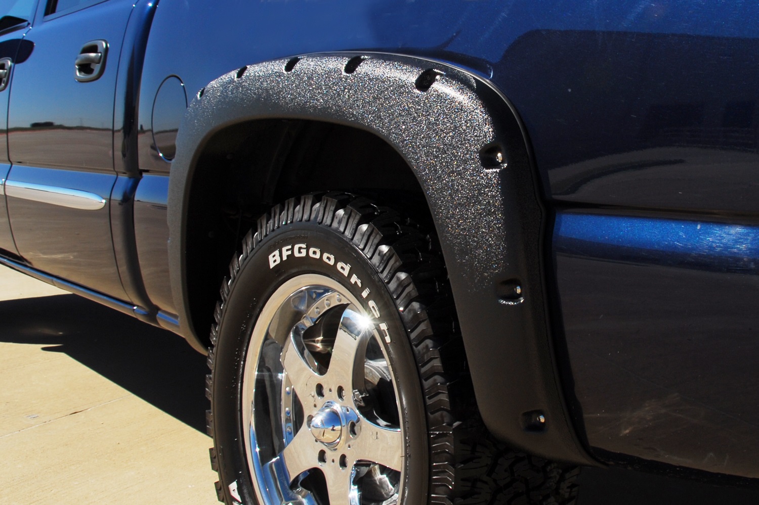 Lund RX110TB - RX-Rivet Style Fender Flares, 2-Piece Rear, Fleetside