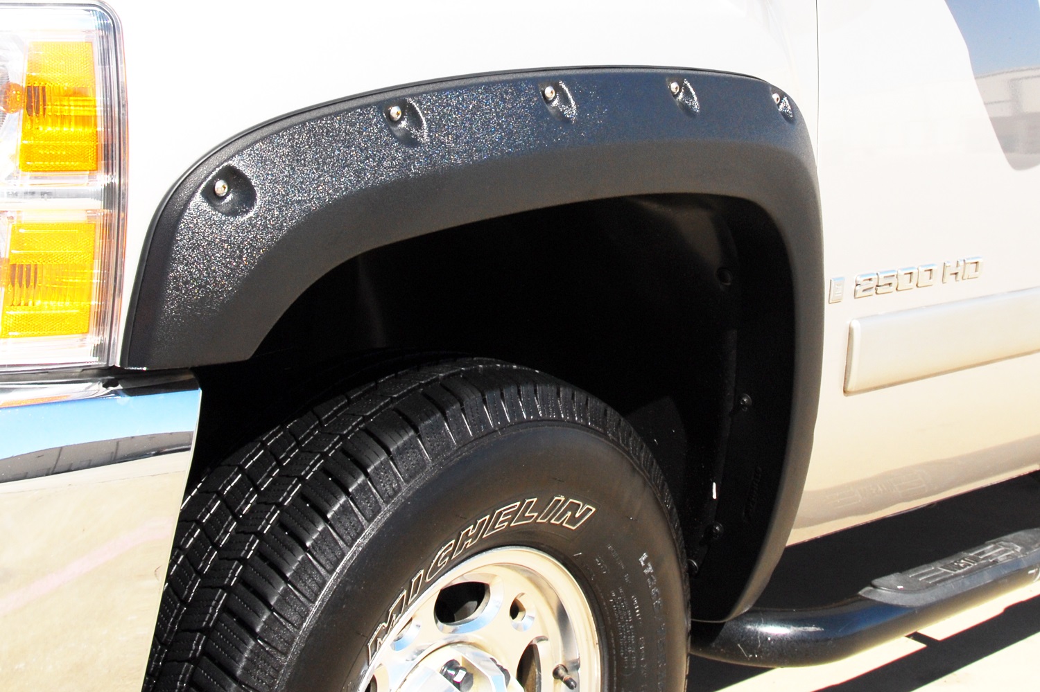 Lund RX106SA - RX-Rivet Style Fender Flares, 2-Piece Front, Fleetside