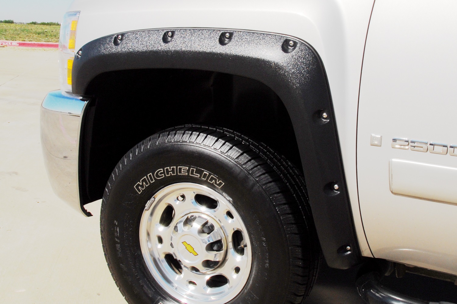 Lund RX106SA - RX-Rivet Style Fender Flares, 2-Piece Front, Fleetside