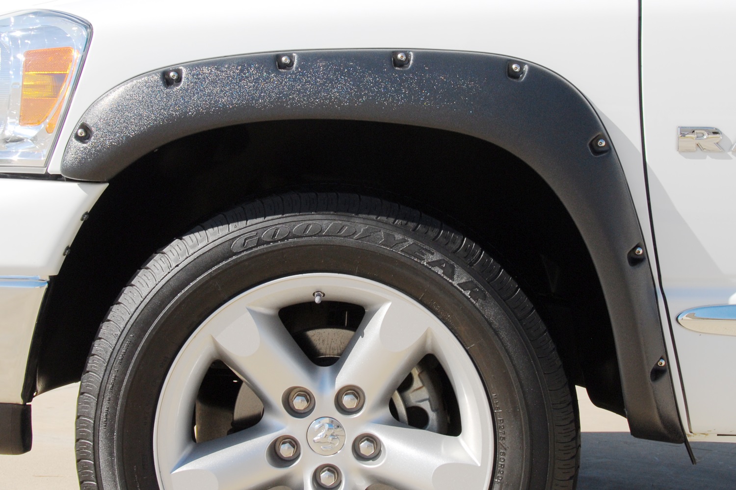 Lund RX203TA - RX-Rivet Style Fender Flares, 2-Piece Front, Fleetside