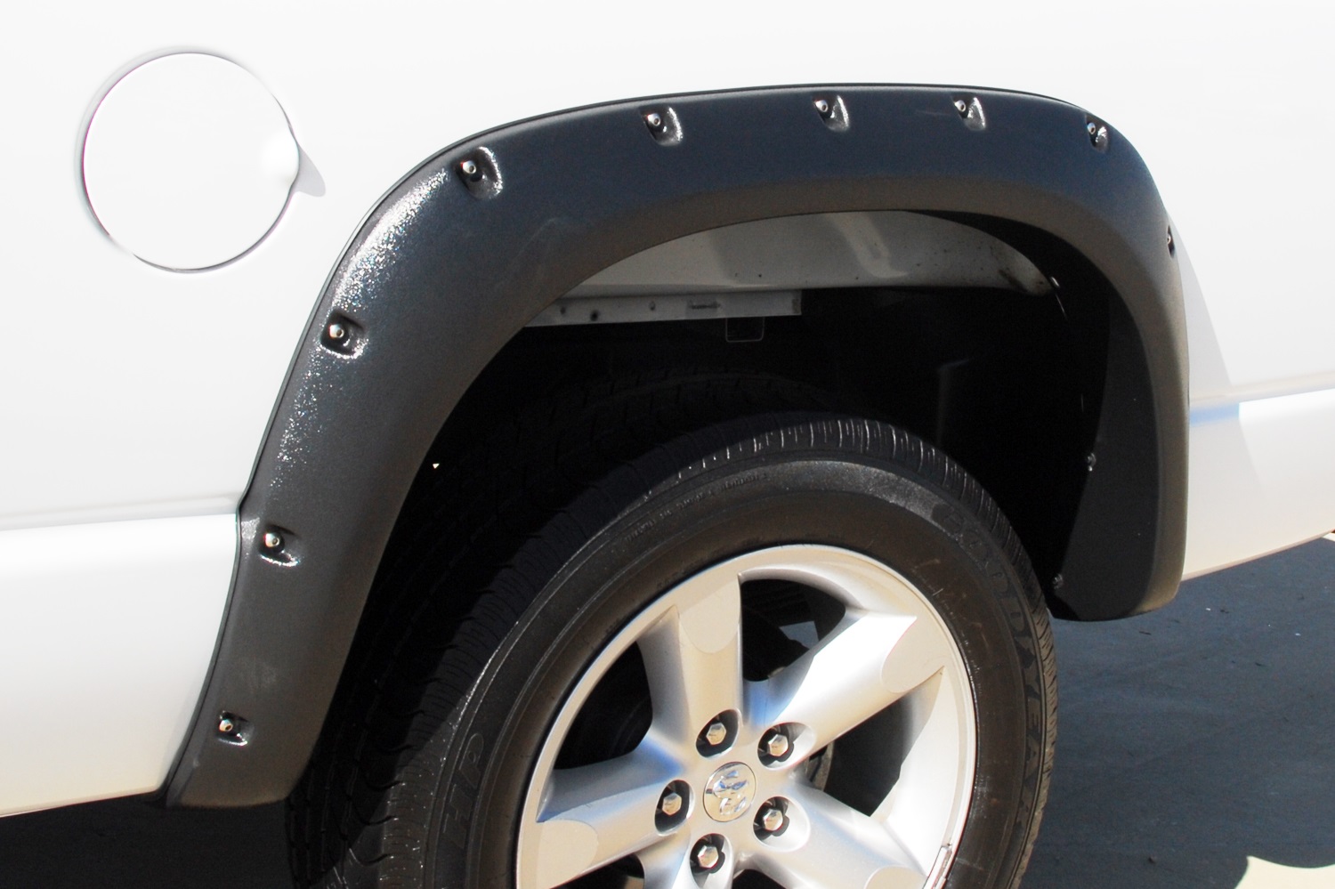 Lund RX203TB - RX-Rivet Style Fender Flares, 2-Piece Rear, Fleetside