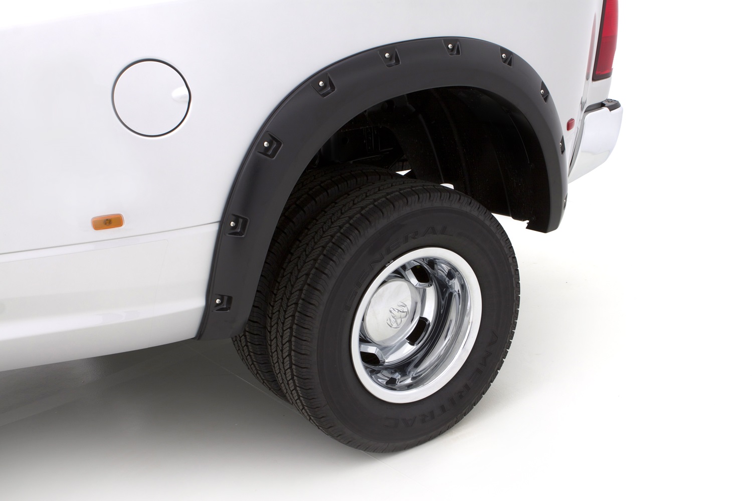 Lund RX205TB - RX-Rivet Style Fender Flares, 2-Piece Rear, Fleetside