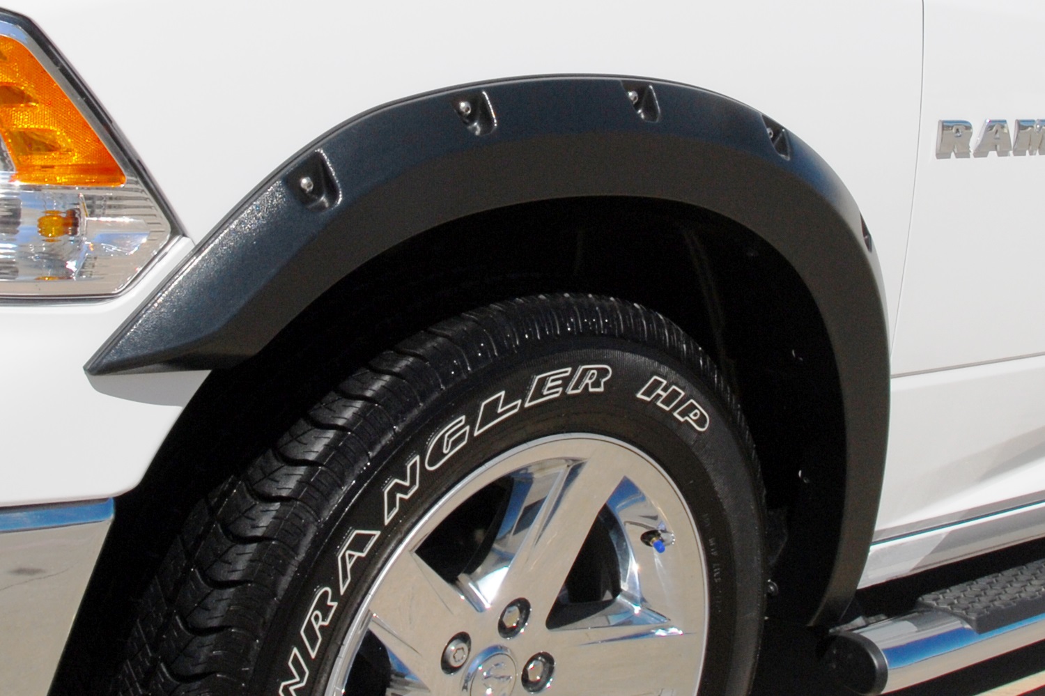 Lund RX205SA - RX-Rivet Style Fender Flares, 2-Piece Front, Fleetside