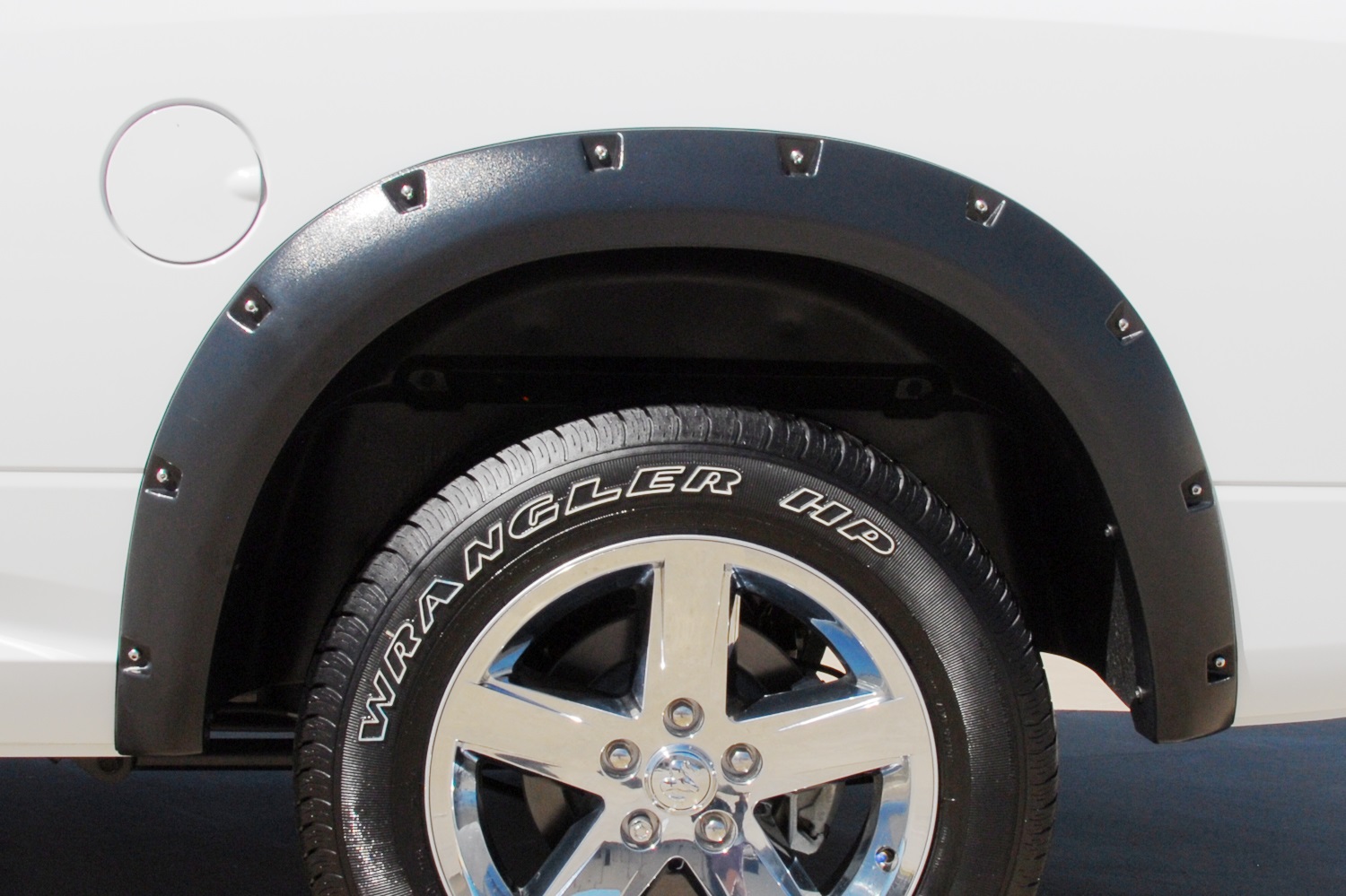 Lund RX205SB - RX-Rivet Style Fender Flares, 2-Piece Rear, Fleetside