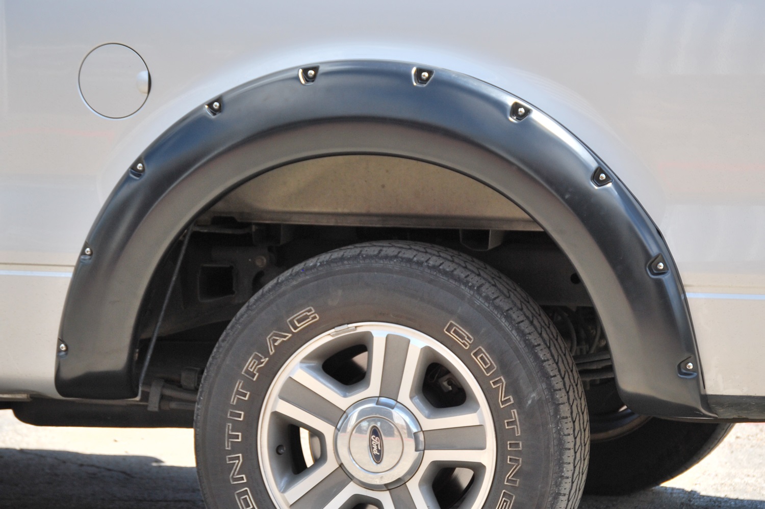Lund RX310SB - RX-Rivet Style Fender Flares, 2-Piece Rear, Fleetside