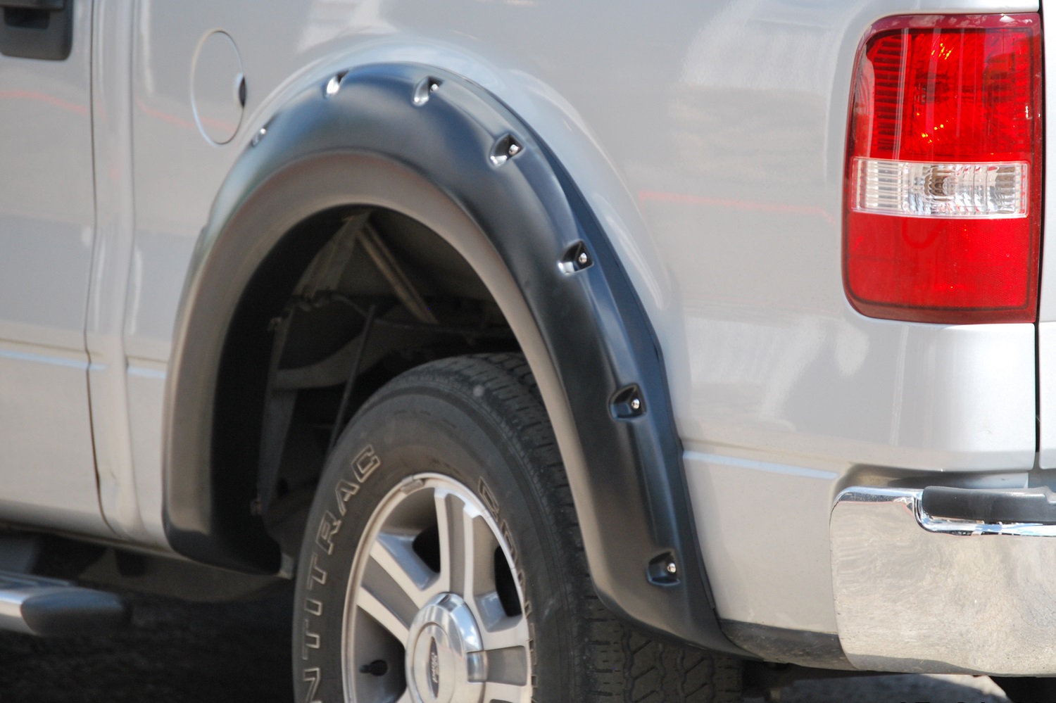 Lund RX310SB - RX-Rivet Style Fender Flares, 2-Piece Rear, Fleetside